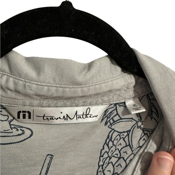 Travis Mathew Polo Shirt Men Gray Mixed Drinks Golf Vacation Reverse Print XL - Picture 7 of 8